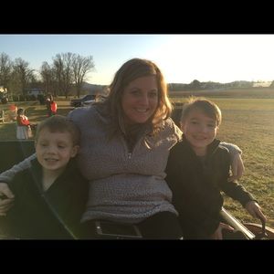 Meet your Posher, April